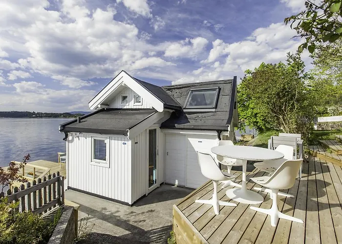 House In Semesterbostad *