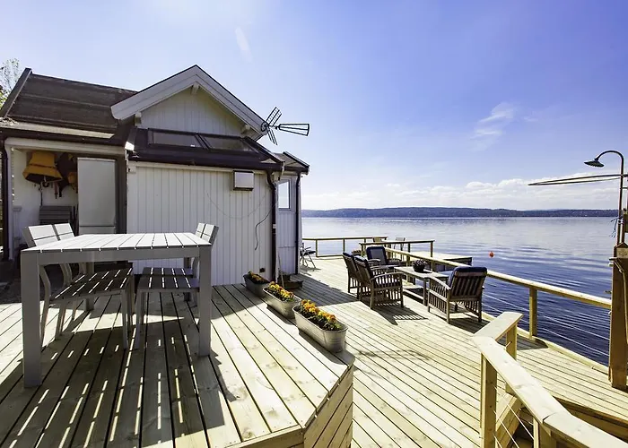 House In Semesterbostad